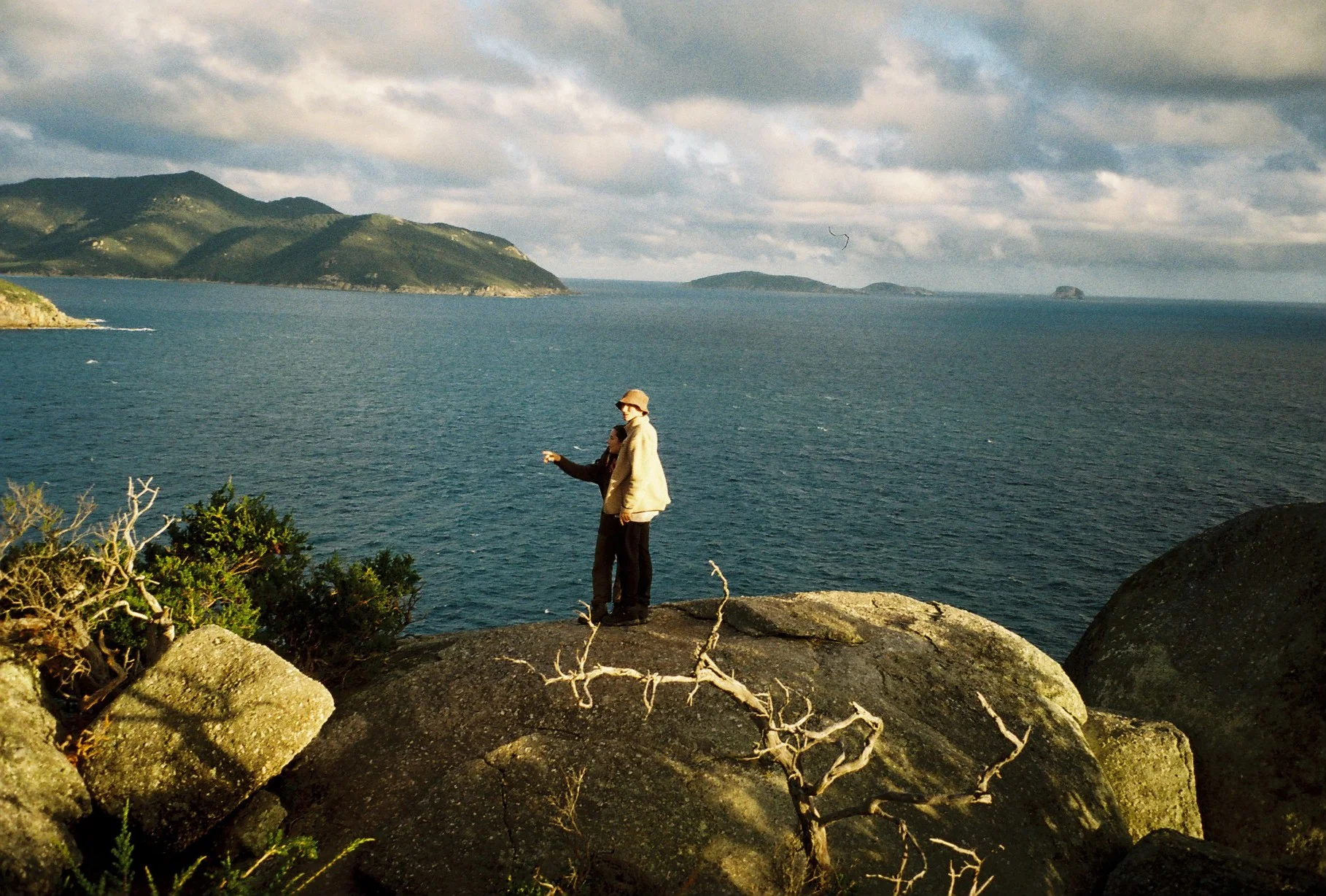 What lies at the southernmost point of mainland Australia? Voiijer